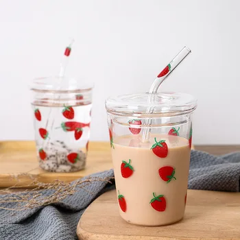 320 ml Sevimli Çilek Cam Yüksek Borosilikat BPA Ücretsiz Kahve pipetli bardak Yaratıcı Süt çay su bardağı Drinkware Hediye