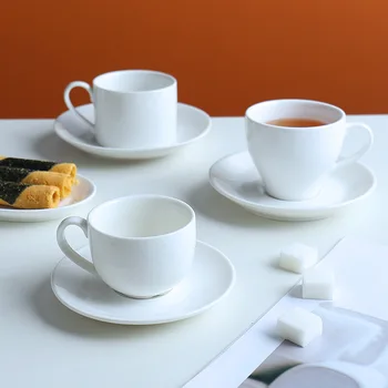 Beyaz Seramik Kahve Fincanı Ve tabağı seti Yaratıcı Basit Avrupa Aile Bar çaylı içecek Kahve Kupa Arkadaşlar Drinkware 3
