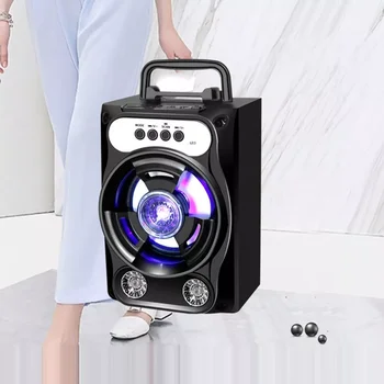 Mikrofonlu hoparlör Renkli led ışık Şarj Edilebilir Parti Karaoke Makinesi Destekler TF Kart / USB FM 1
