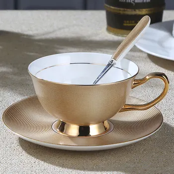 Avrupa Tarzı Kemik Çini Kupa Kahve Fincan Tabağı kaşık seti 200 ml Asil Porselen Yaratıcı çay bardağı Cafe Parti Drinkware