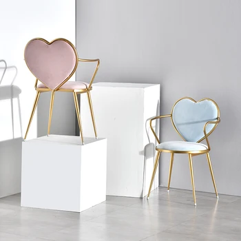 İskandinav Sandalye Restoran Cafe Çay Dükkanı Boş Sandalye Modern Basit Kalp Şeklinde Makyaj Koltuğu 1