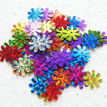500 adet/grup Çiçek Sequins 15mm PVC Dekorasyon Dikiş DIY Düğün Craft Karalama Defteri Giyim İçin Çok Lazer Renk Konfeti 0