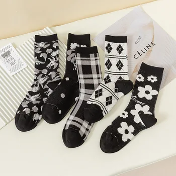 Ekose Çiçek Çorap Kadın Siyah Pamuklu Çorap Kadın Rahat Yumuşak Uzun Çorap Sonbahar Kış Sıcak Moda Rahat Japon Çorap